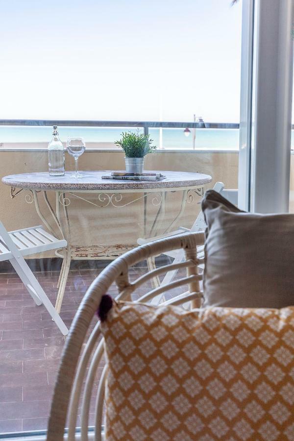 Apt En El Mar Apartment Cadiz Exterior photo
